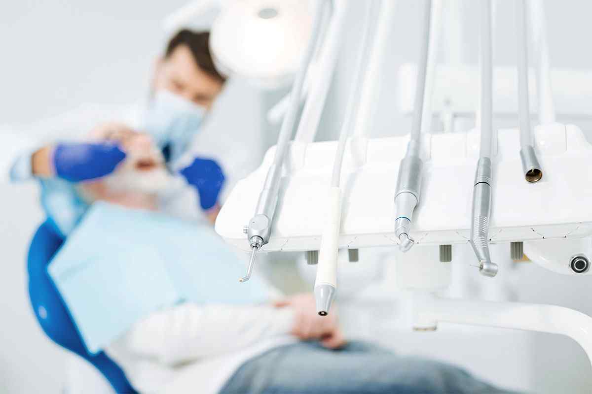 Houston Dentist - Dental implants